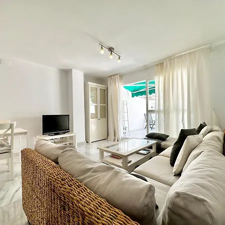 Lunamar Beachfront With Swimming Pool, Football, Tennis, Paddle And Basketball Courts - Eaw Homes * 마르베야