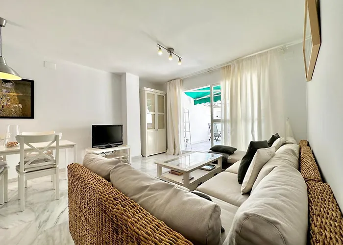 Lunamar Beachfront With Swimming Pool, Football, Tennis, Paddle And Basketball Courts - Eaw Homes * Μαρμπέλλα