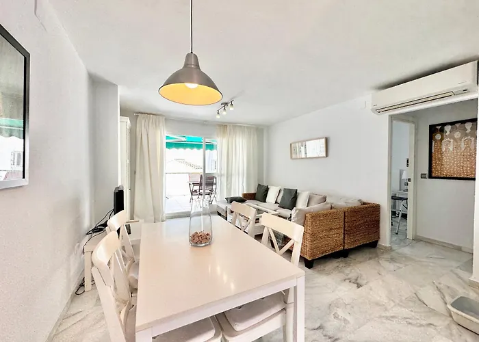 Lunamar Beachfront With Swimming Pool, Football, Tennis, Paddle And Basketball Courts - Eaw Homes * Μαρμπέλλα