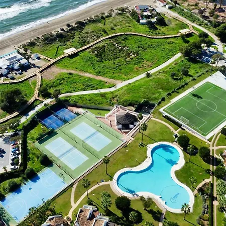 Lunamar Beachfront With Swimming Pool, Football, Tennis, Paddle And Basketball Courts - Eaw Homes Marbellac